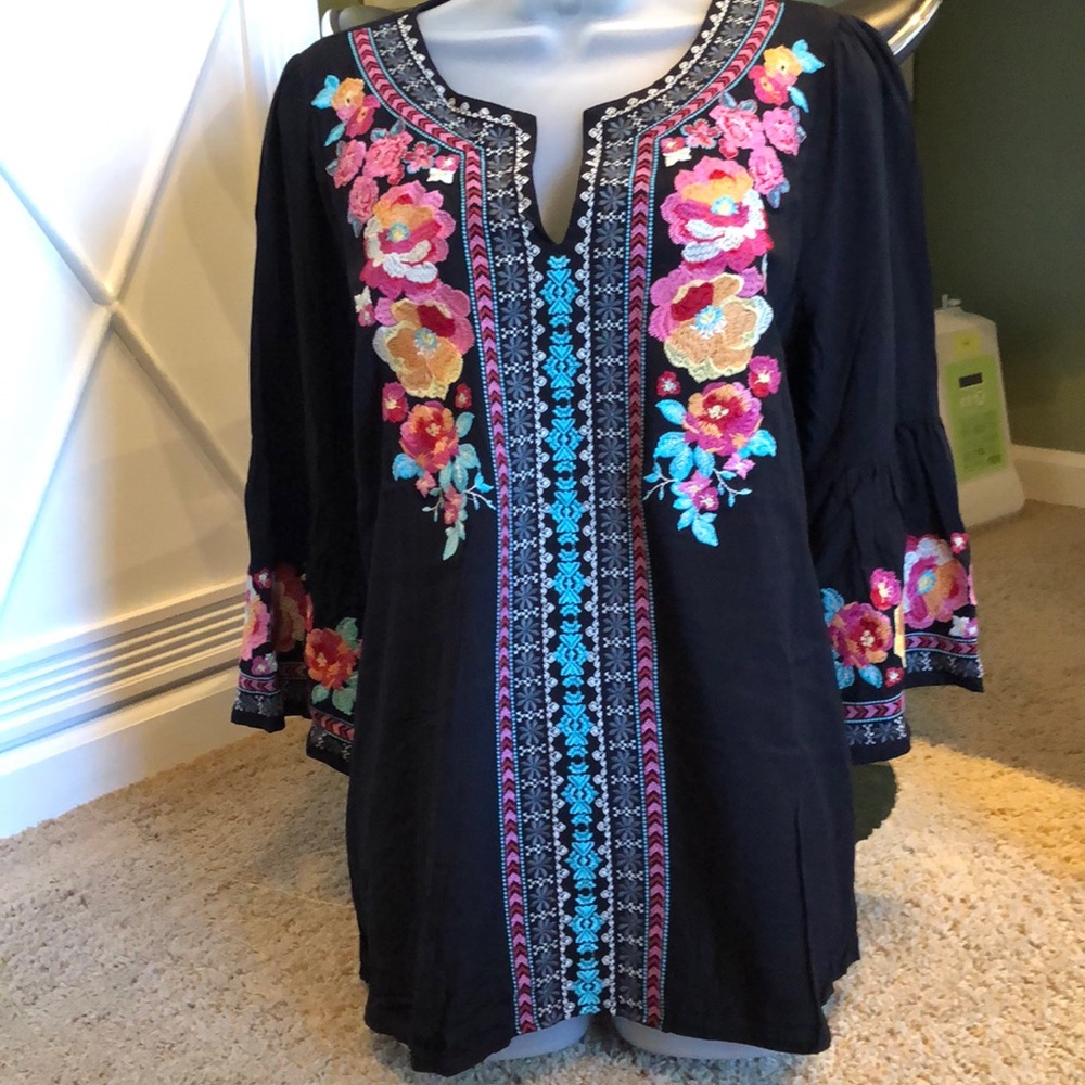 NWT Embellished Bell Sleeve Tunic